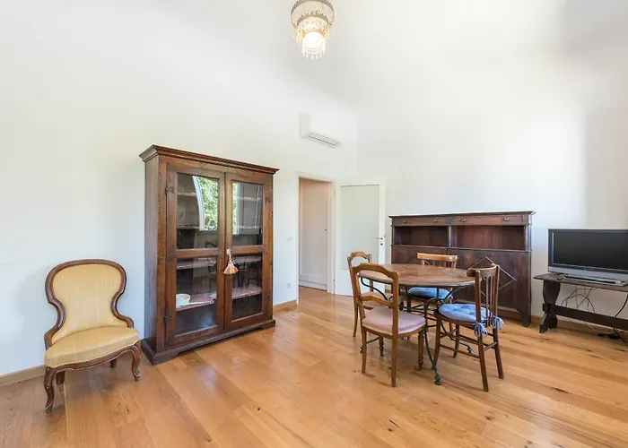 Pitti Cozy Apartment With Terrace